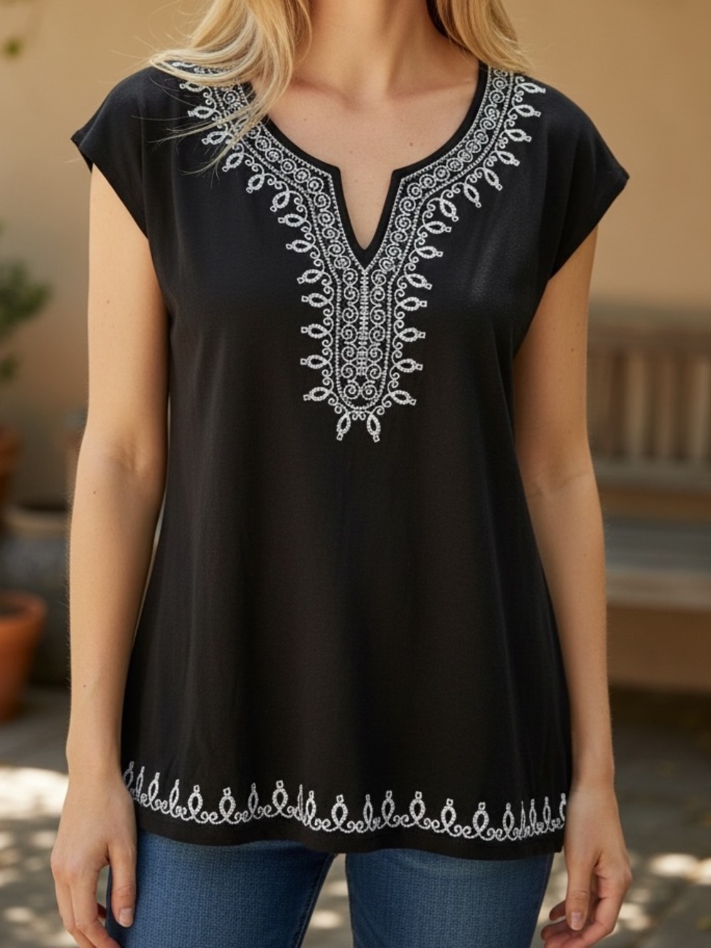 Apt.9 Embroidered Black V-Neck Boho Women’s Top NWT